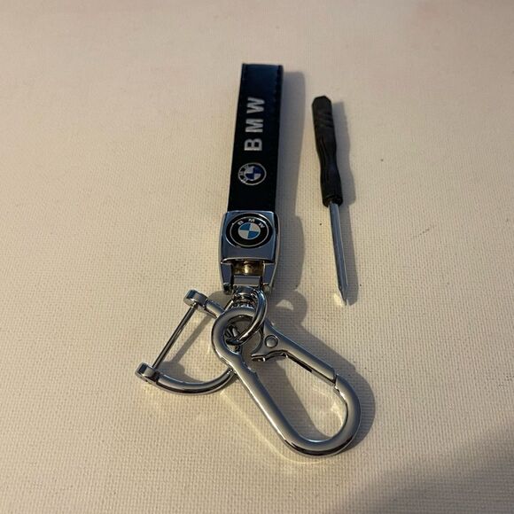 BMW Key Fob Keychain in Black Leather NWT - Picture 4 of 5